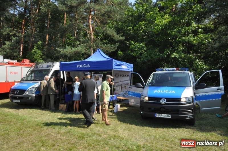 Zdjęcie w galerii na portalu naszraciborz.pl: 25 lat po wielkim pożarze. Uroczyste obchody w Kuźni Raciborskiej  wiadomości z regionu