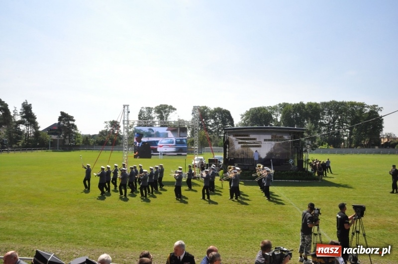 Zdjęcie w galerii na portalu naszraciborz.pl: 25 lat po wielkim pożarze. Uroczyste obchody w Kuźni Raciborskiej  wiadomości z regionu