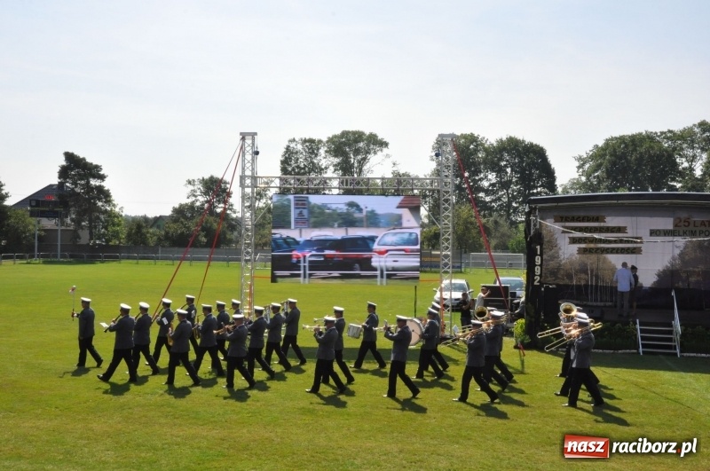 Zdjęcie w galerii na portalu naszraciborz.pl: 25 lat po wielkim pożarze. Uroczyste obchody w Kuźni Raciborskiej  wiadomości z regionu