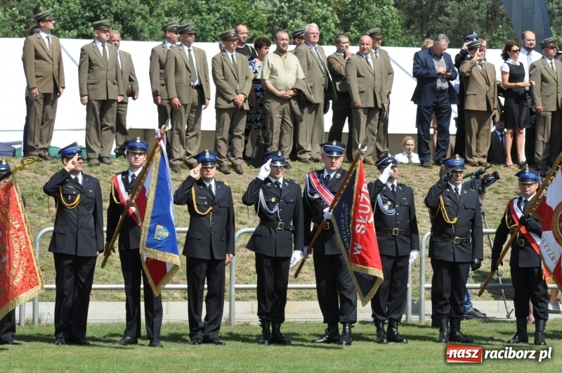 Zdjęcie w galerii na portalu naszraciborz.pl: 25 lat po wielkim pożarze. Uroczyste obchody w Kuźni Raciborskiej  wiadomości z regionu