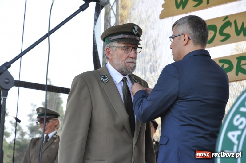 Zdjęcie w galerii na portalu naszraciborz.pl: 25 lat po wielkim pożarze. Uroczyste obchody w Kuźni Raciborskiej  wiadomości z regionu