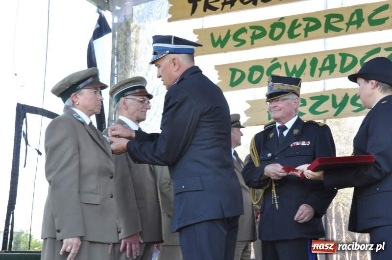 Zdjęcie w galerii na portalu naszraciborz.pl: 25 lat po wielkim pożarze. Uroczyste obchody w Kuźni Raciborskiej  wiadomości z regionu