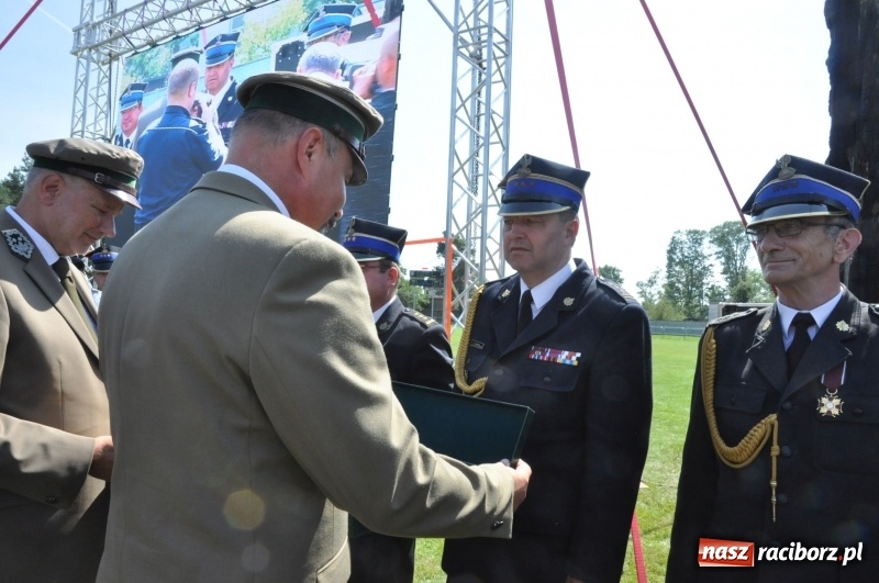 Zdjęcie w galerii na portalu naszraciborz.pl: 25 lat po wielkim pożarze. Uroczyste obchody w Kuźni Raciborskiej  wiadomości z regionu