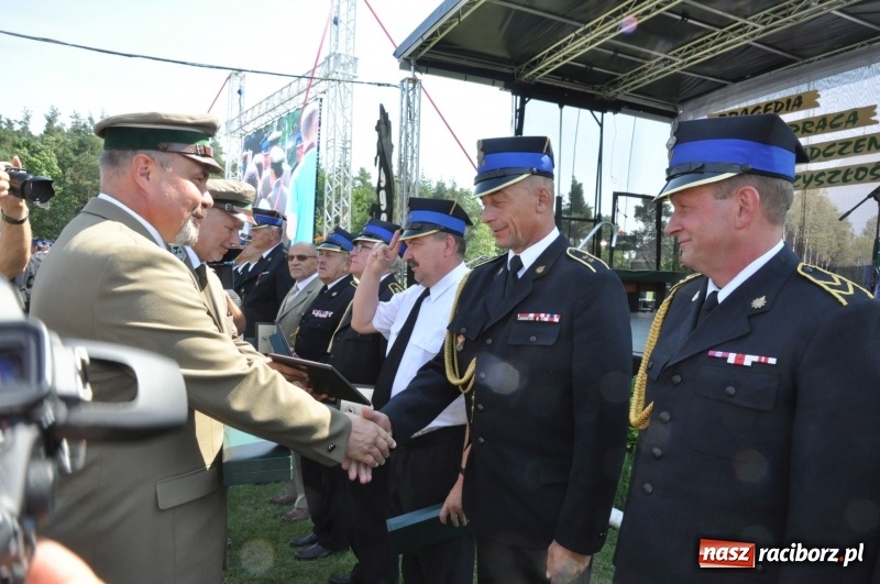 Zdjęcie w galerii na portalu naszraciborz.pl: 25 lat po wielkim pożarze. Uroczyste obchody w Kuźni Raciborskiej  wiadomości z regionu