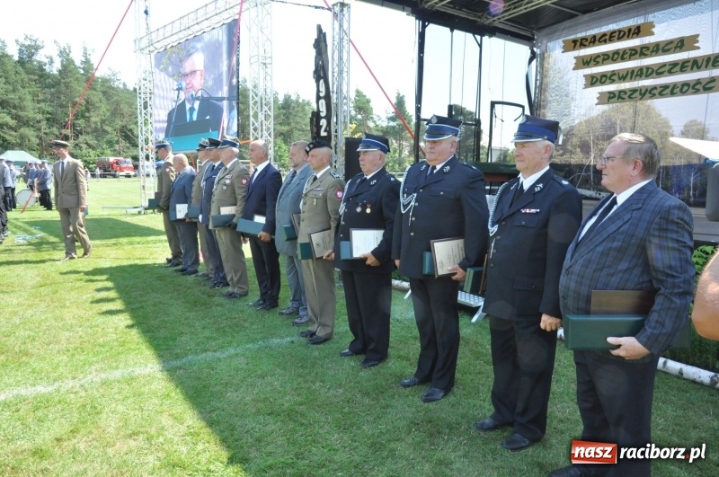 Zdjęcie w galerii na portalu naszraciborz.pl: 25 lat po wielkim pożarze. Uroczyste obchody w Kuźni Raciborskiej  wiadomości z regionu
