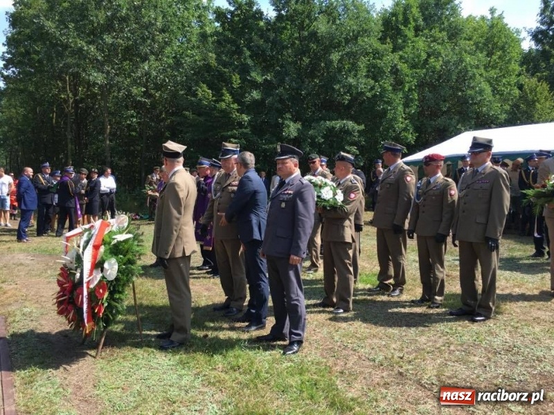 Zdjęcie w galerii na portalu naszraciborz.pl: 25 lat po wielkim pożarze. Uroczyste obchody w Kuźni Raciborskiej  wiadomości z regionu