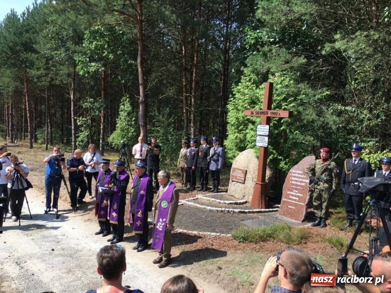 Zdjęcie w galerii na portalu naszraciborz.pl: 25 lat po wielkim pożarze. Uroczyste obchody w Kuźni Raciborskiej  wiadomości z regionu