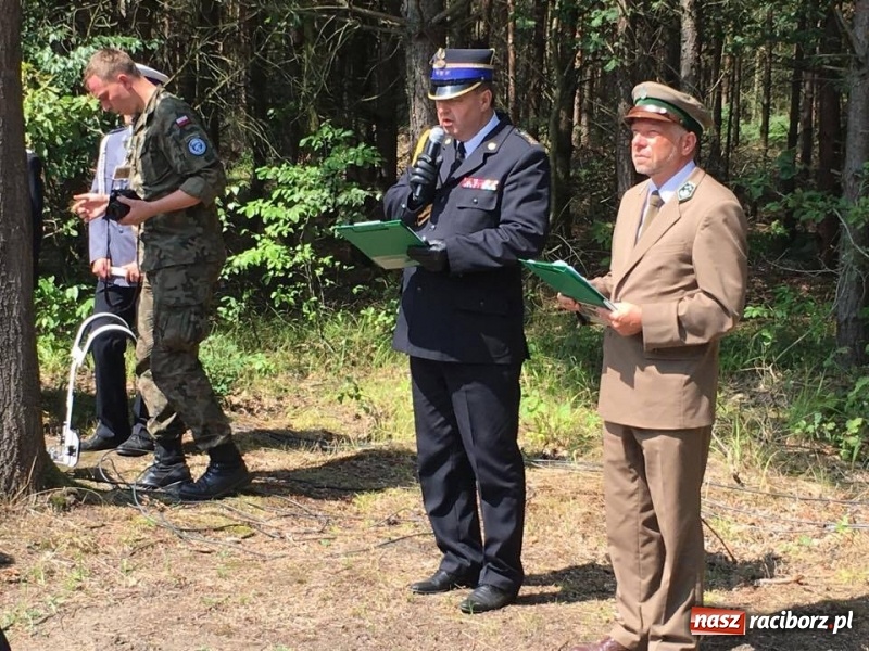 Zdjęcie w galerii na portalu naszraciborz.pl: 25 lat po wielkim pożarze. Uroczyste obchody w Kuźni Raciborskiej  wiadomości z regionu