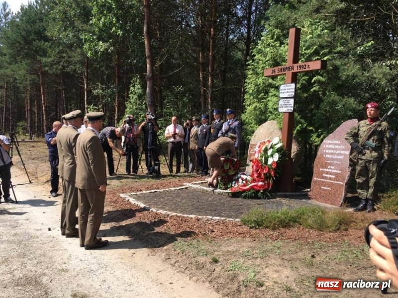 Zdjęcie w galerii na portalu naszraciborz.pl: 25 lat po wielkim pożarze. Uroczyste obchody w Kuźni Raciborskiej  wiadomości z regionu