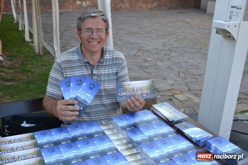 Zdjęcie w galerii na portalu naszraciborz.pl: Wieczór muzyki klasycznej na Festiwalu Kultury Chrześcijańskiej na Zamku Piastowskim  wiadomości z regionu