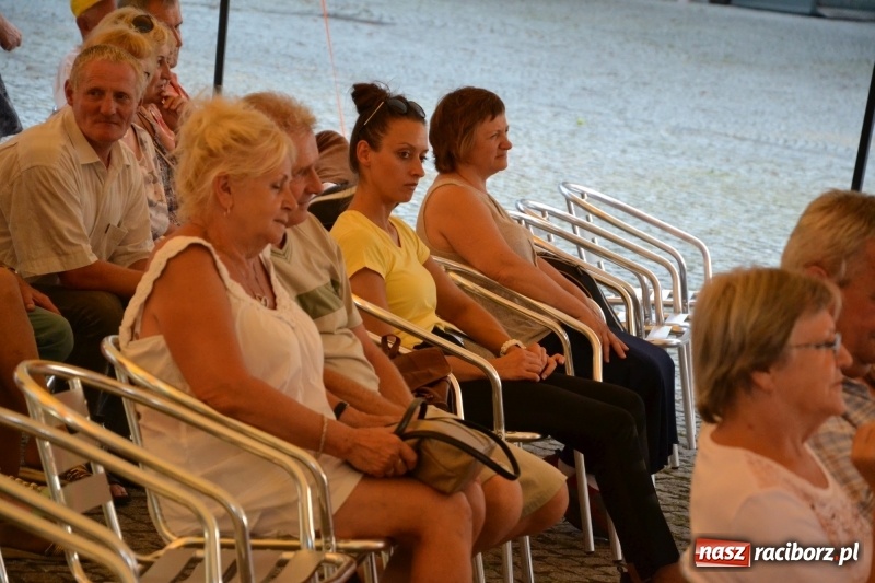 Zdjęcie w galerii na portalu naszraciborz.pl: Wieczór muzyki klasycznej na Festiwalu Kultury Chrześcijańskiej na Zamku Piastowskim  wiadomości z regionu