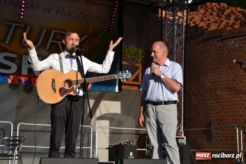 Zdjęcie w galerii na portalu naszraciborz.pl: Wieczór muzyki klasycznej na Festiwalu Kultury Chrześcijańskiej na Zamku Piastowskim  wiadomości z regionu