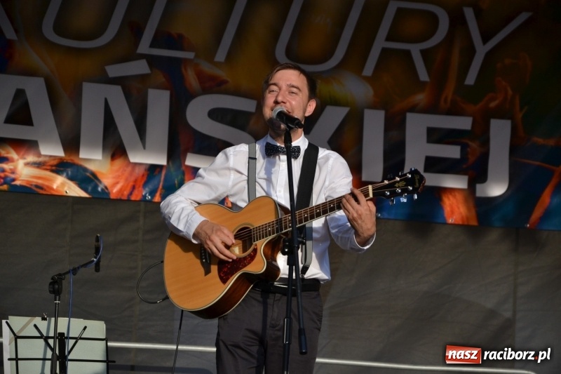 Zdjęcie w galerii na portalu naszraciborz.pl: Wieczór muzyki klasycznej na Festiwalu Kultury Chrześcijańskiej na Zamku Piastowskim  wiadomości z regionu