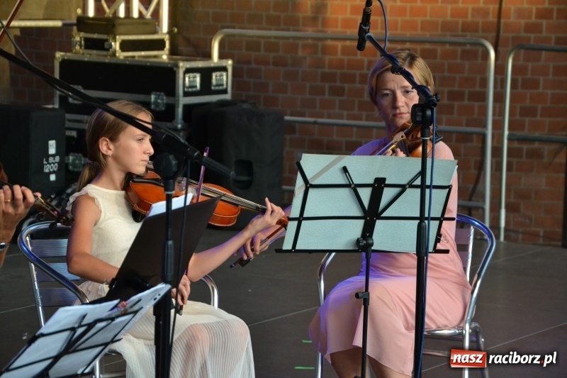 Zdjęcie w galerii na portalu naszraciborz.pl: Wieczór muzyki klasycznej na Festiwalu Kultury Chrześcijańskiej na Zamku Piastowskim  wiadomości z regionu