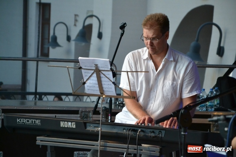 Zdjęcie w galerii na portalu naszraciborz.pl: Wieczór muzyki klasycznej na Festiwalu Kultury Chrześcijańskiej na Zamku Piastowskim  wiadomości z regionu