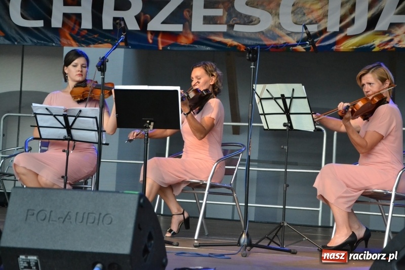 Zdjęcie w galerii na portalu naszraciborz.pl: Wieczór muzyki klasycznej na Festiwalu Kultury Chrześcijańskiej na Zamku Piastowskim  wiadomości z regionu