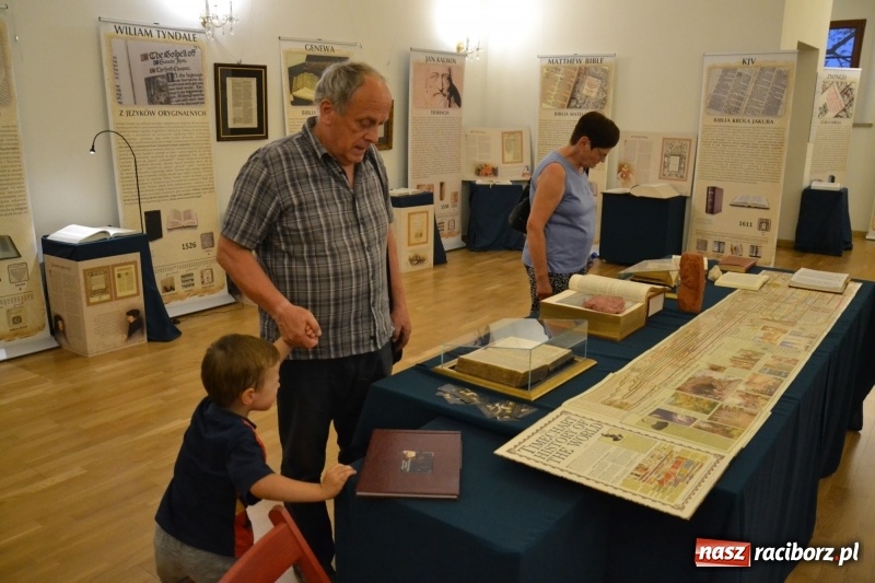 Zdjęcie w galerii na portalu naszraciborz.pl: Wieczór muzyki klasycznej na Festiwalu Kultury Chrześcijańskiej na Zamku Piastowskim  wiadomości z regionu