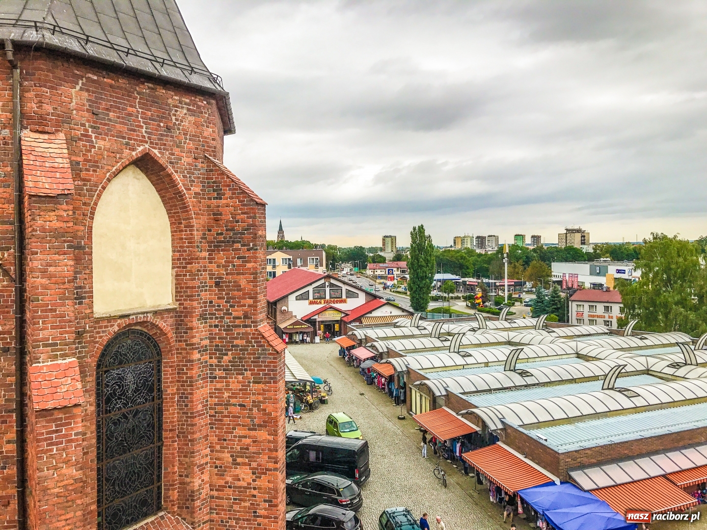 Zdjęcie w galerii na portalu naszraciborz.pl: Królestwo gotyku i słodkich smaków, czyli Racibórz na żywo w TVP Katowice  wiadomości z regionu