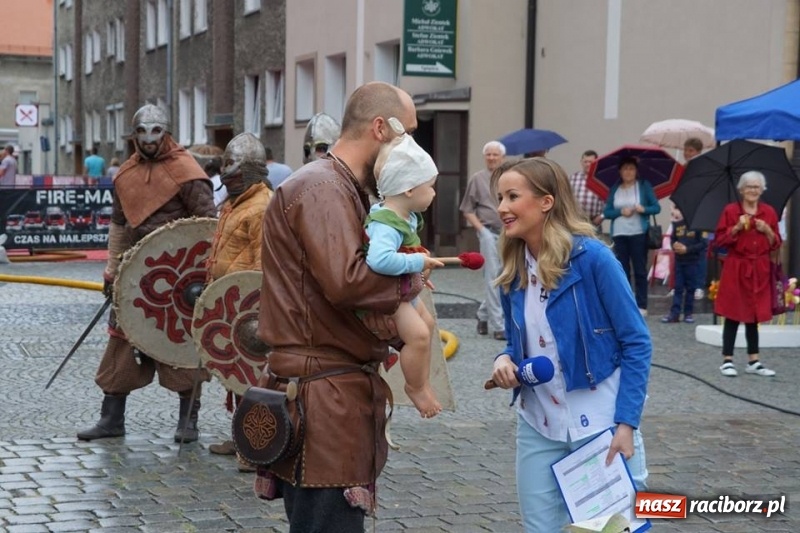 Zdjęcie w galerii na portalu naszraciborz.pl: Królestwo gotyku i słodkich smaków, czyli Racibórz na żywo w TVP Katowice  wiadomości z regionu