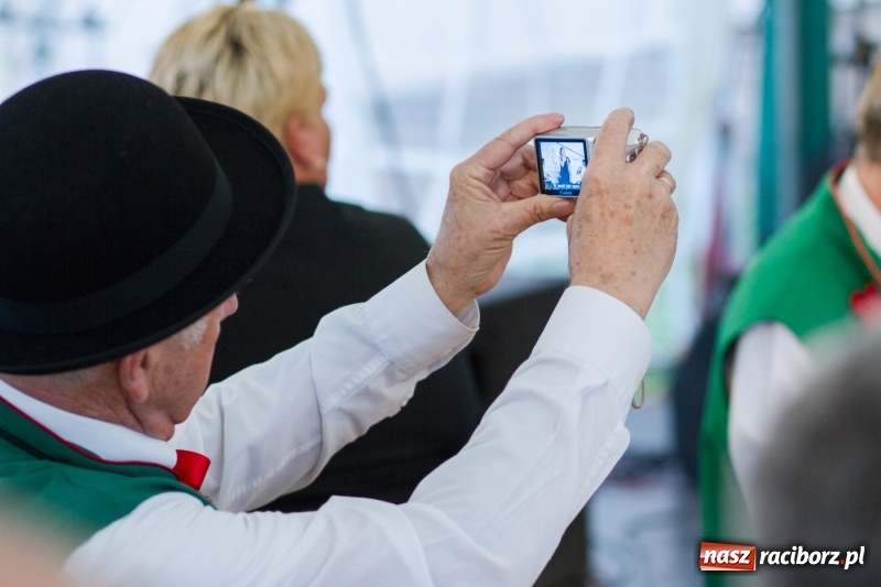 Zdjęcie w galerii na portalu naszraciborz.pl: Morawska Klecha, czyli Letnia Biesiada Humoru w Pietraszynie  wiadomości z regionu