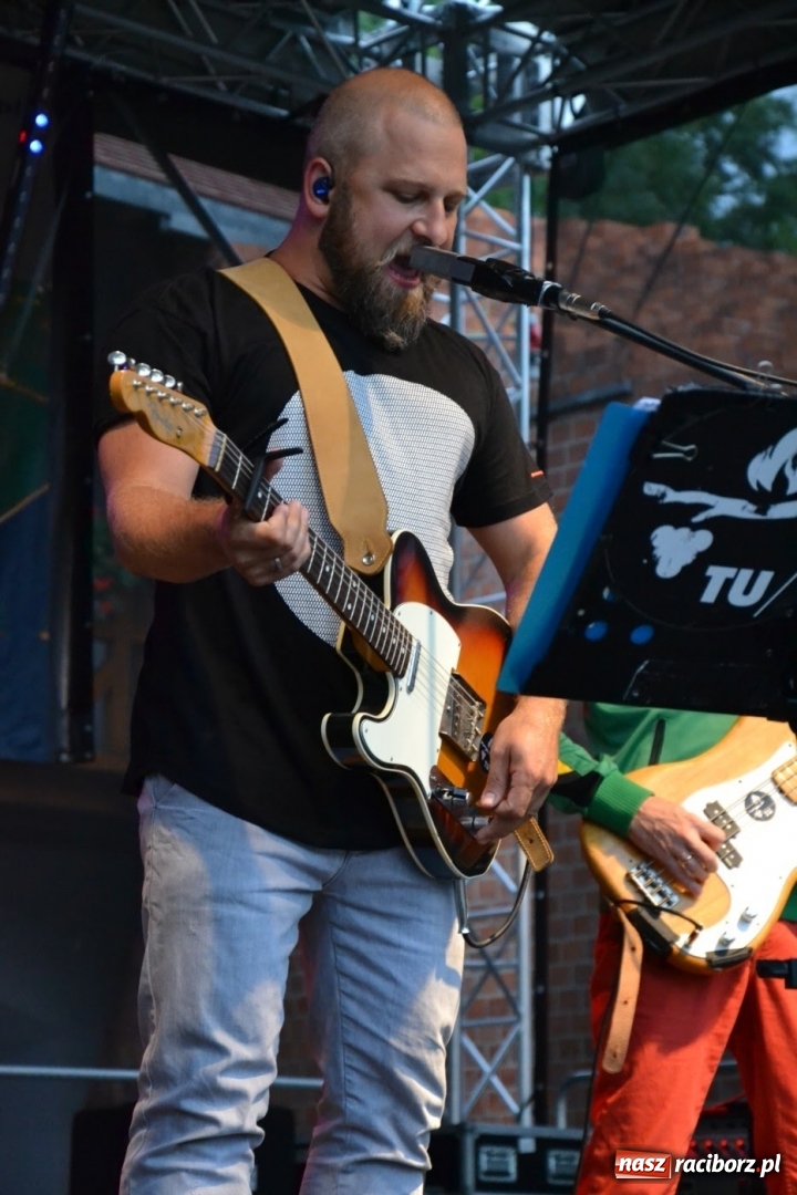 Zdjęcie w galerii na portalu naszraciborz.pl: Mate.O na zamku w Raciborzu FOTOREPORTAŻ  wiadomości z regionu