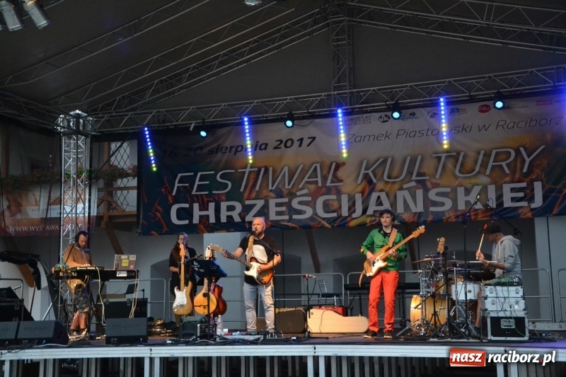 Zdjęcie w galerii na portalu naszraciborz.pl: Mate.O na zamku w Raciborzu FOTOREPORTAŻ  wiadomości z regionu