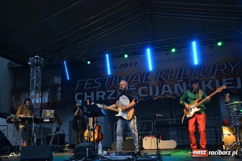 Zdjęcie w galerii na portalu naszraciborz.pl: Mate.O na zamku w Raciborzu FOTOREPORTAŻ  wiadomości z regionu