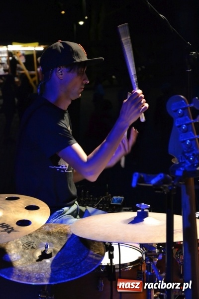 Zdjęcie w galerii na portalu naszraciborz.pl: Mate.O na zamku w Raciborzu FOTOREPORTAŻ  wiadomości z regionu