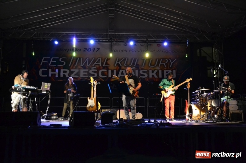 Zdjęcie w galerii na portalu naszraciborz.pl: Mate.O na zamku w Raciborzu FOTOREPORTAŻ  wiadomości z regionu