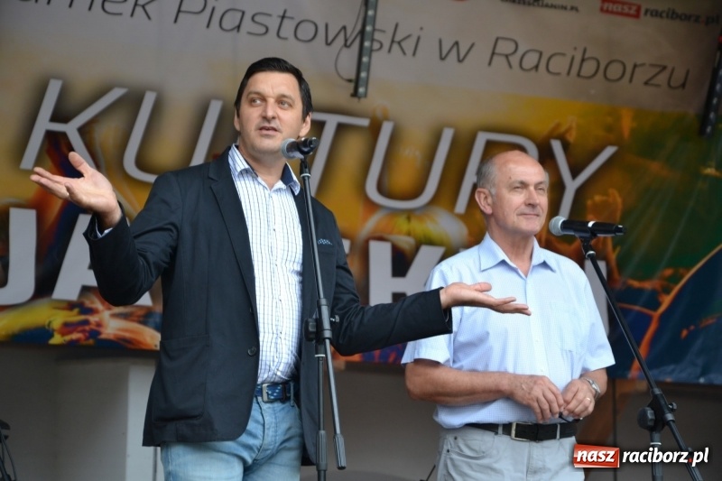 Zdjęcie w galerii na portalu naszraciborz.pl: Mate.O na zamku w Raciborzu FOTOREPORTAŻ  wiadomości z regionu