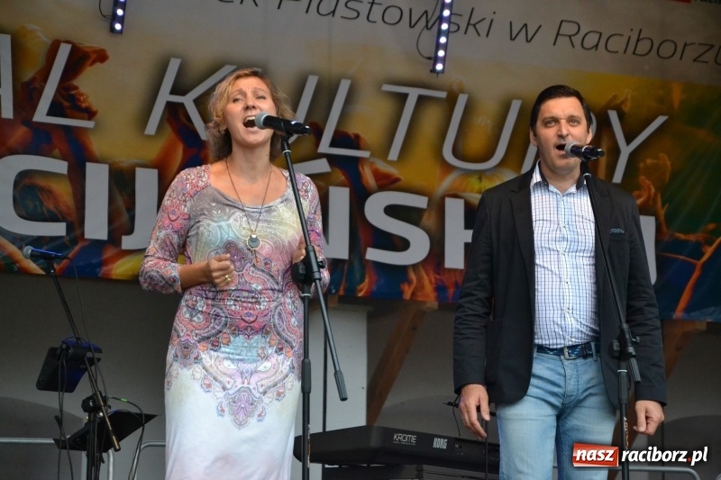 Zdjęcie w galerii na portalu naszraciborz.pl: Mate.O na zamku w Raciborzu FOTOREPORTAŻ  wiadomości z regionu