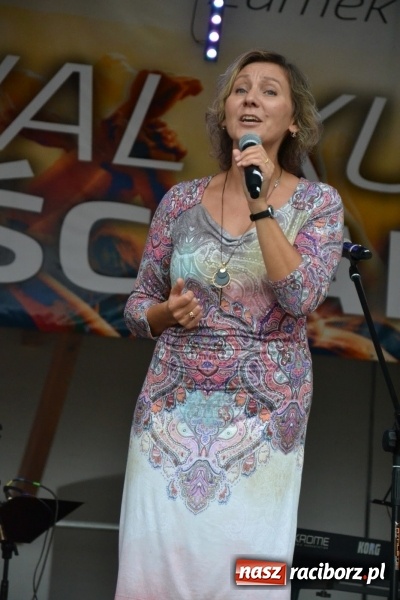 Zdjęcie w galerii na portalu naszraciborz.pl: Mate.O na zamku w Raciborzu FOTOREPORTAŻ  wiadomości z regionu