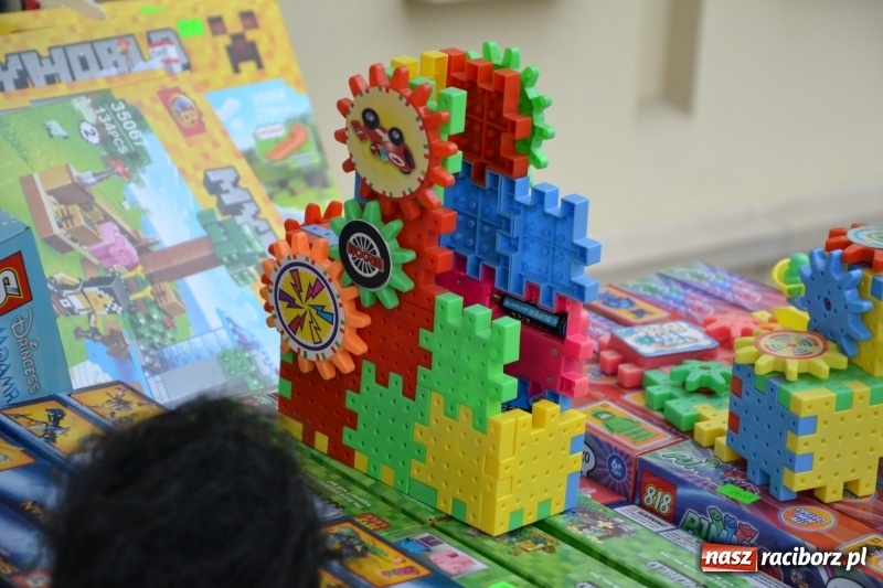 Zdjęcie w galerii na portalu naszraciborz.pl: Mate.O na zamku w Raciborzu FOTOREPORTAŻ  wiadomości z regionu