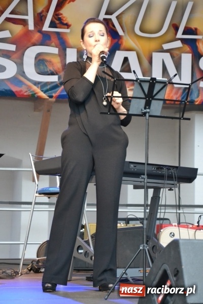 Zdjęcie w galerii na portalu naszraciborz.pl: Mate.O na zamku w Raciborzu FOTOREPORTAŻ  wiadomości z regionu