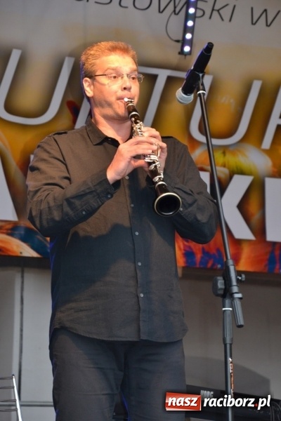 Zdjęcie w galerii na portalu naszraciborz.pl: Mate.O na zamku w Raciborzu FOTOREPORTAŻ  wiadomości z regionu