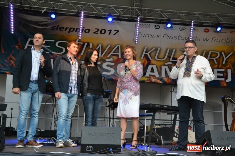 Zdjęcie w galerii na portalu naszraciborz.pl: Mate.O na zamku w Raciborzu FOTOREPORTAŻ  wiadomości z regionu