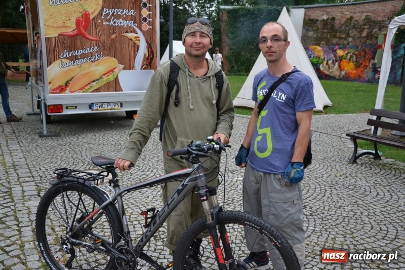 Zdjęcie w galerii na portalu naszraciborz.pl: Mate.O na zamku w Raciborzu FOTOREPORTAŻ  wiadomości z regionu