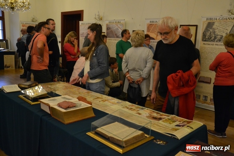 Zdjęcie w galerii na portalu naszraciborz.pl: Mate.O na zamku w Raciborzu FOTOREPORTAŻ  wiadomości z regionu