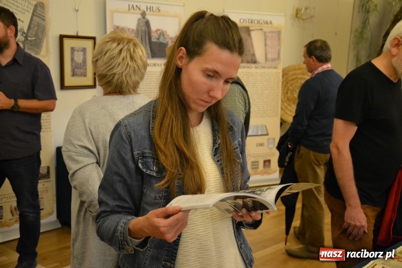 Zdjęcie w galerii na portalu naszraciborz.pl: Mate.O na zamku w Raciborzu FOTOREPORTAŻ  wiadomości z regionu