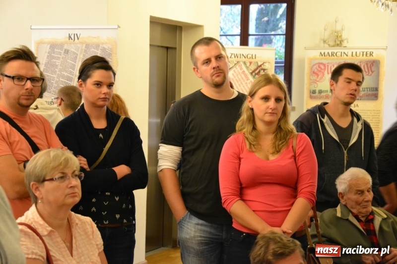 Zdjęcie w galerii na portalu naszraciborz.pl: Mate.O na zamku w Raciborzu FOTOREPORTAŻ  wiadomości z regionu