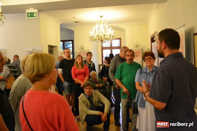 Zdjęcie w galerii na portalu naszraciborz.pl: Mate.O na zamku w Raciborzu FOTOREPORTAŻ  wiadomości z regionu