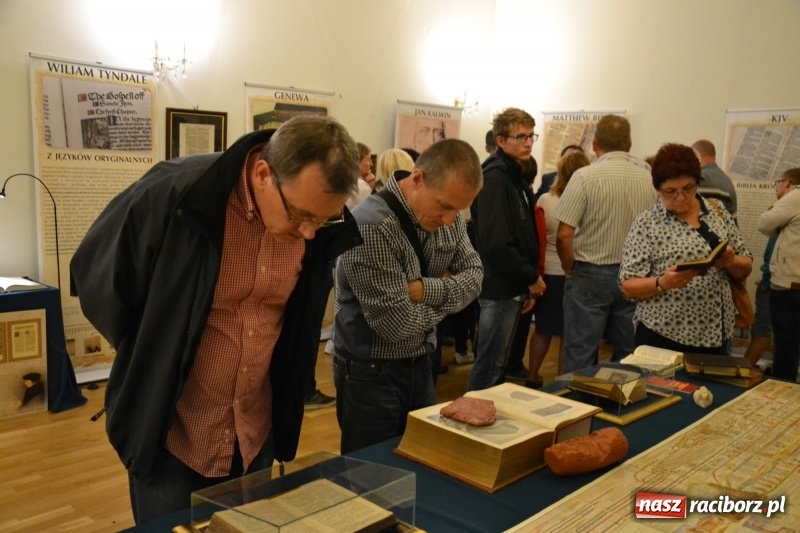 Zdjęcie w galerii na portalu naszraciborz.pl: Mate.O na zamku w Raciborzu FOTOREPORTAŻ  wiadomości z regionu