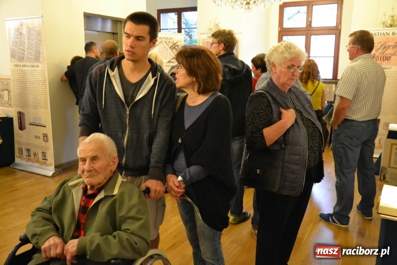 Zdjęcie w galerii na portalu naszraciborz.pl: Mate.O na zamku w Raciborzu FOTOREPORTAŻ  wiadomości z regionu
