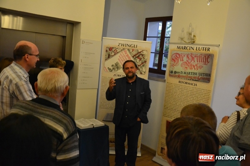 Zdjęcie w galerii na portalu naszraciborz.pl: Mate.O na zamku w Raciborzu FOTOREPORTAŻ  wiadomości z regionu