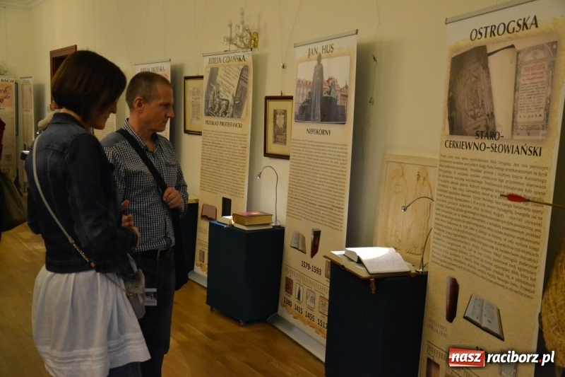 Zdjęcie w galerii na portalu naszraciborz.pl: Mate.O na zamku w Raciborzu FOTOREPORTAŻ  wiadomości z regionu