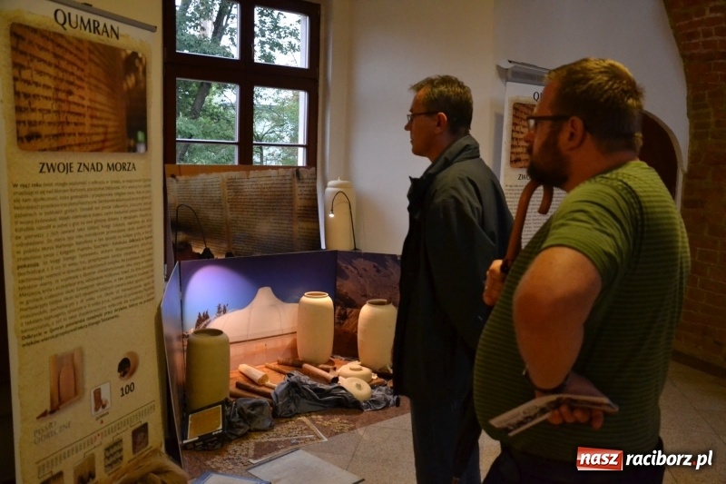 Zdjęcie w galerii na portalu naszraciborz.pl: Mate.O na zamku w Raciborzu FOTOREPORTAŻ  wiadomości z regionu