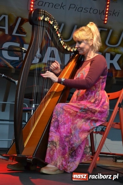 Zdjęcie w galerii na portalu naszraciborz.pl: Mate.O na zamku w Raciborzu FOTOREPORTAŻ  wiadomości z regionu