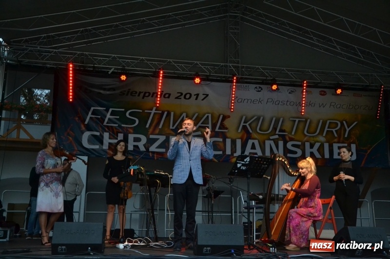 Zdjęcie w galerii na portalu naszraciborz.pl: Mate.O na zamku w Raciborzu FOTOREPORTAŻ  wiadomości z regionu