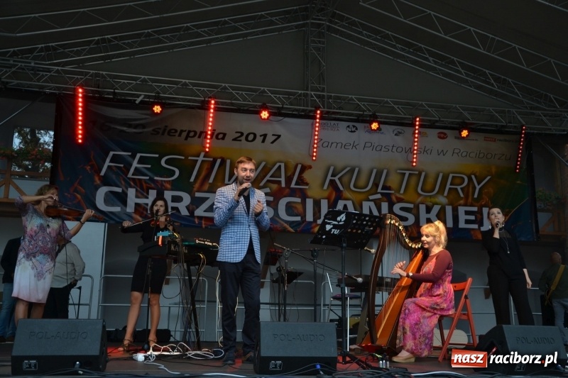 Zdjęcie w galerii na portalu naszraciborz.pl: Mate.O na zamku w Raciborzu FOTOREPORTAŻ  wiadomości z regionu