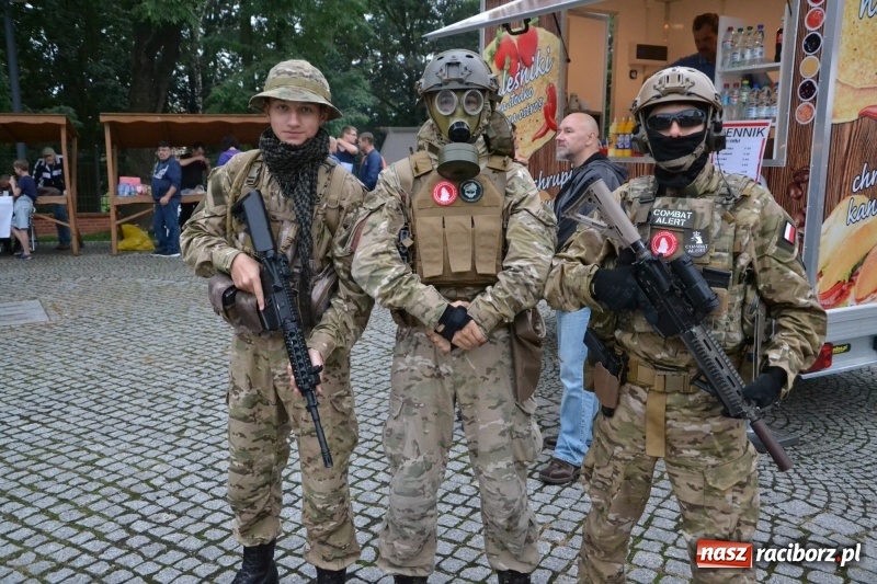 Zdjęcie w galerii na portalu naszraciborz.pl: Mate.O na zamku w Raciborzu FOTOREPORTAŻ  wiadomości z regionu